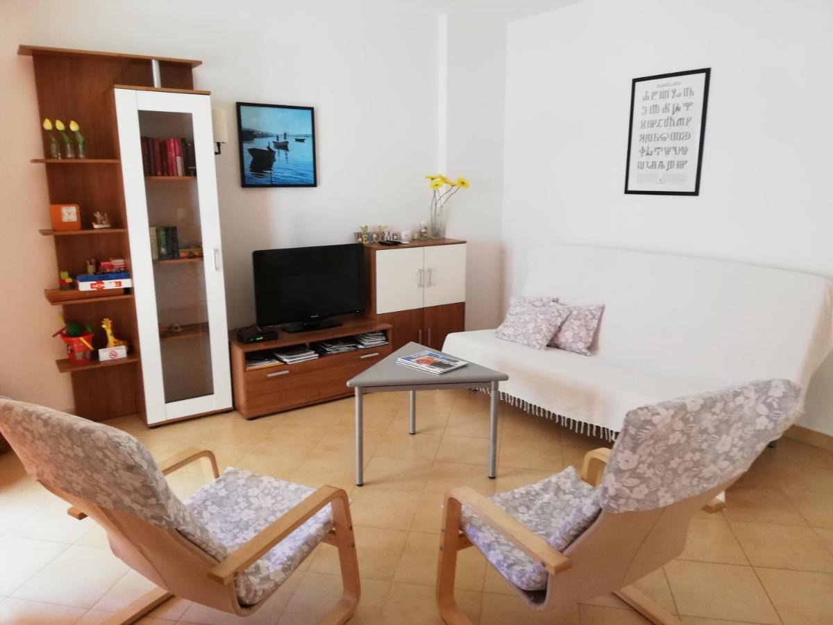 Apartment Suzy With Private Parking Фажана Екстер'єр фото