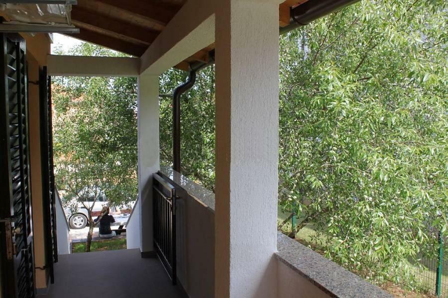 Apartment Suzy With Private Parking Фажана Екстер'єр фото